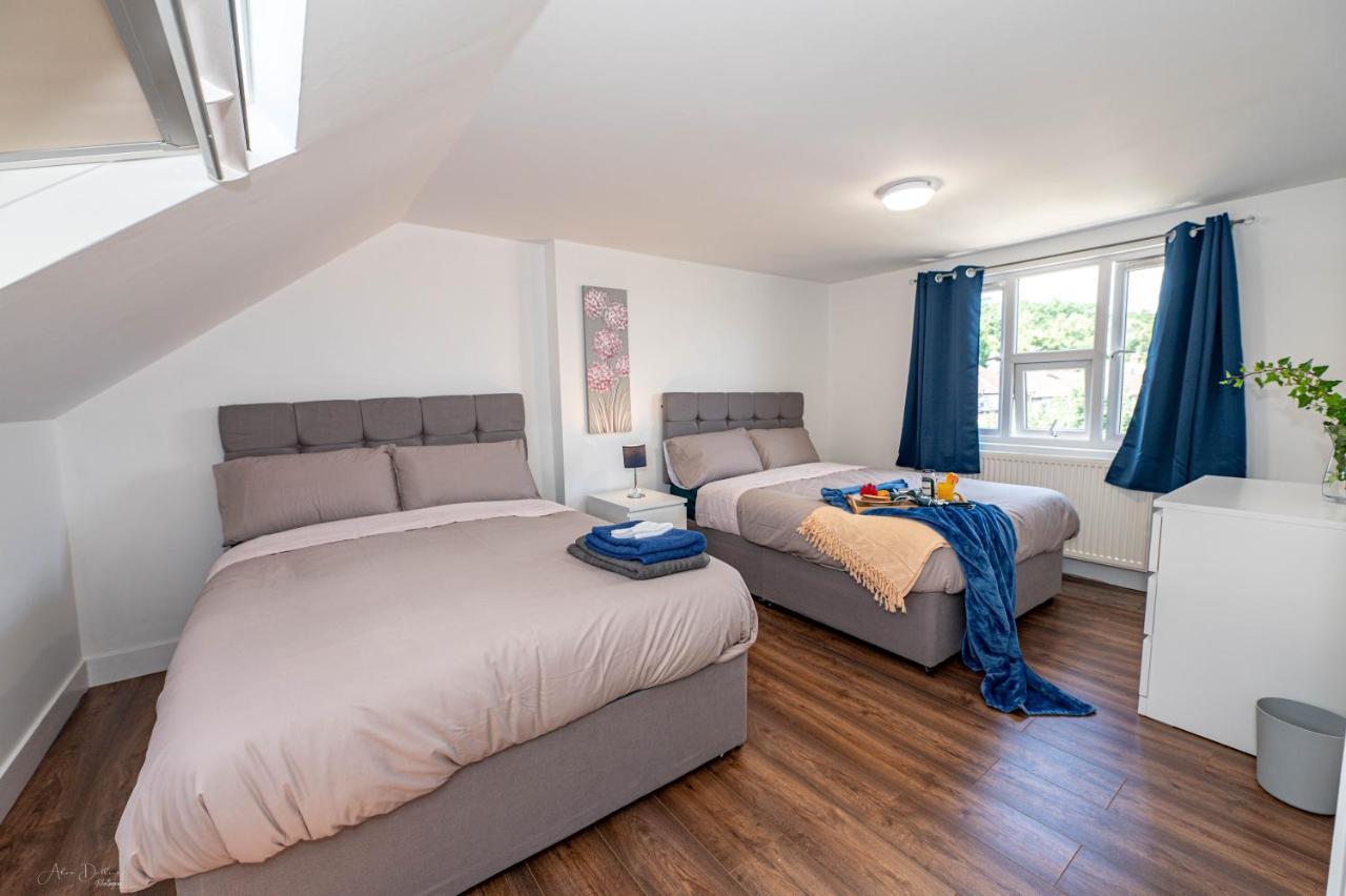 4 Bedrooms,2 Bathrooms House With Free Parking Plumstead  Esterno foto